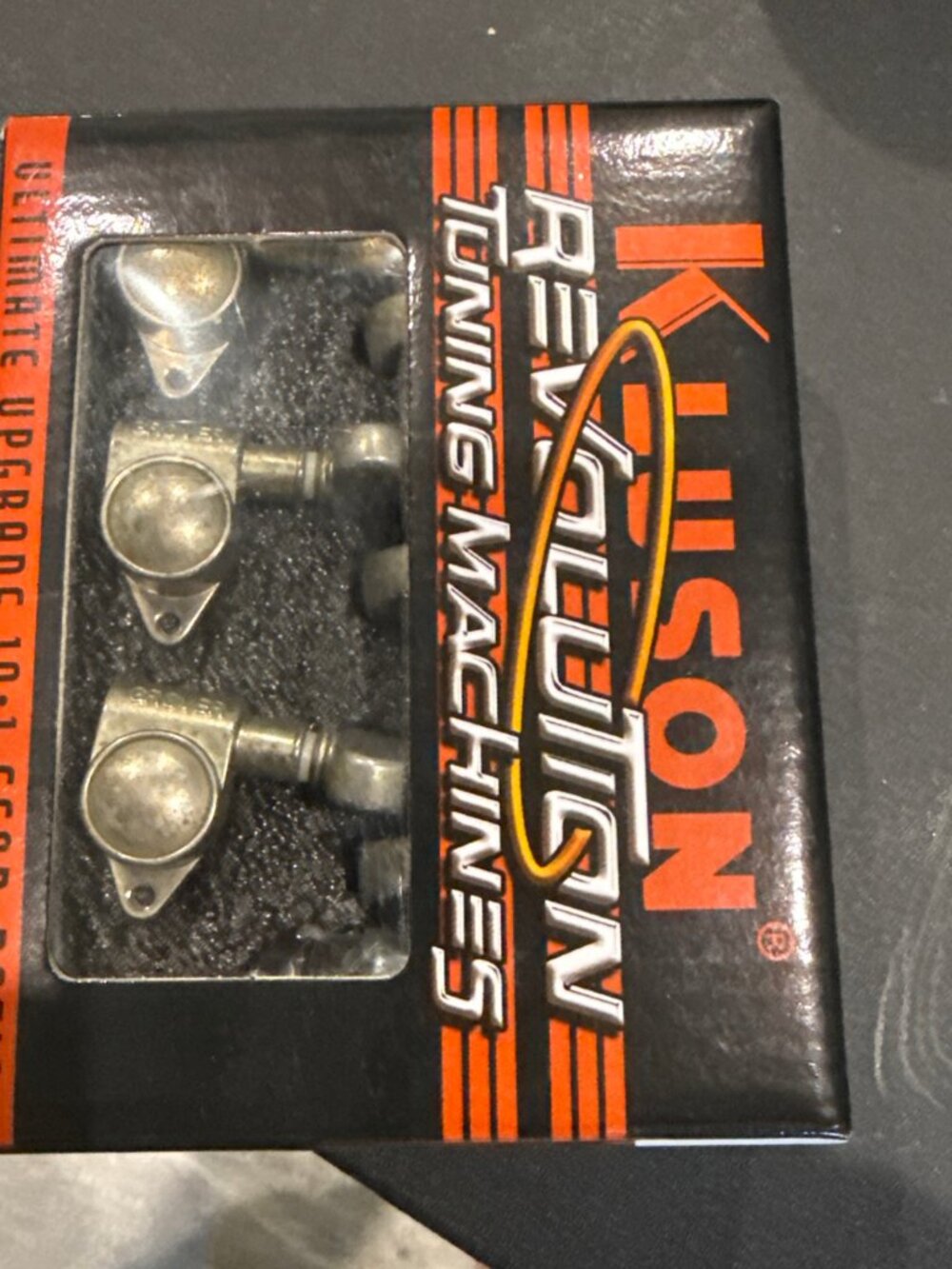 KLUSON REVOLUTION LOCKING TUNING MACHINES 19:1 GEAR RATIO ( KRGLNC-3-CP )